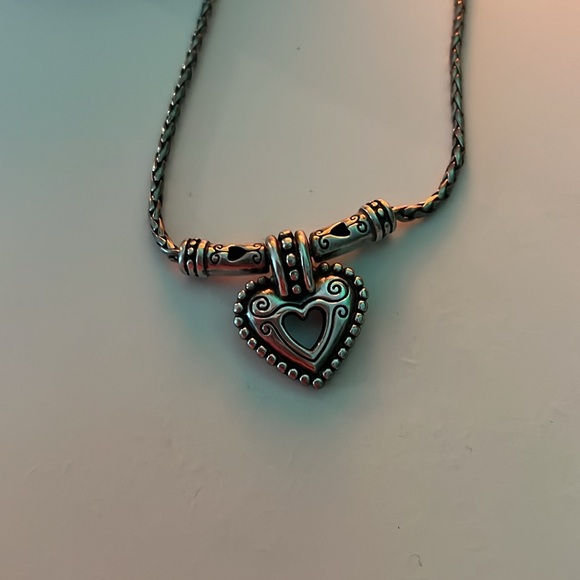 💙 Brighton Heart Necklace - Picture 4 of 8